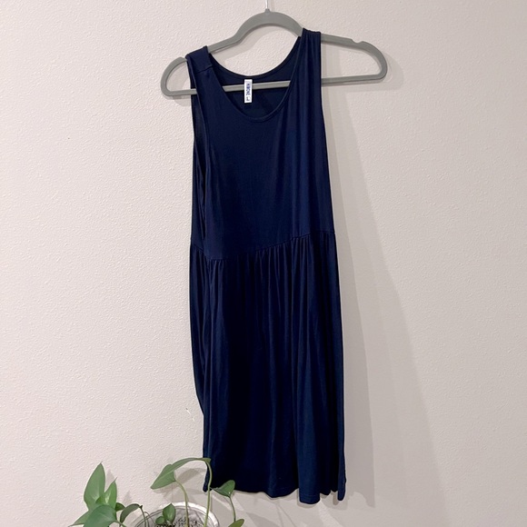 Dark blue dress with pockets - Picture 1 of 3